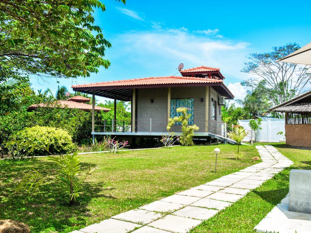 Mass Eco Cabana Yoga & Spa - Unawatuna Bed & Breakfast Exterior photo