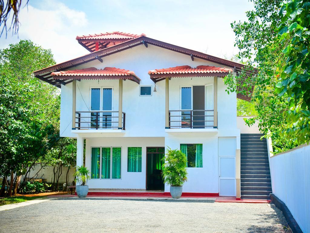 Mass Eco Cabana Yoga & Spa - Unawatuna Bed & Breakfast Exterior photo